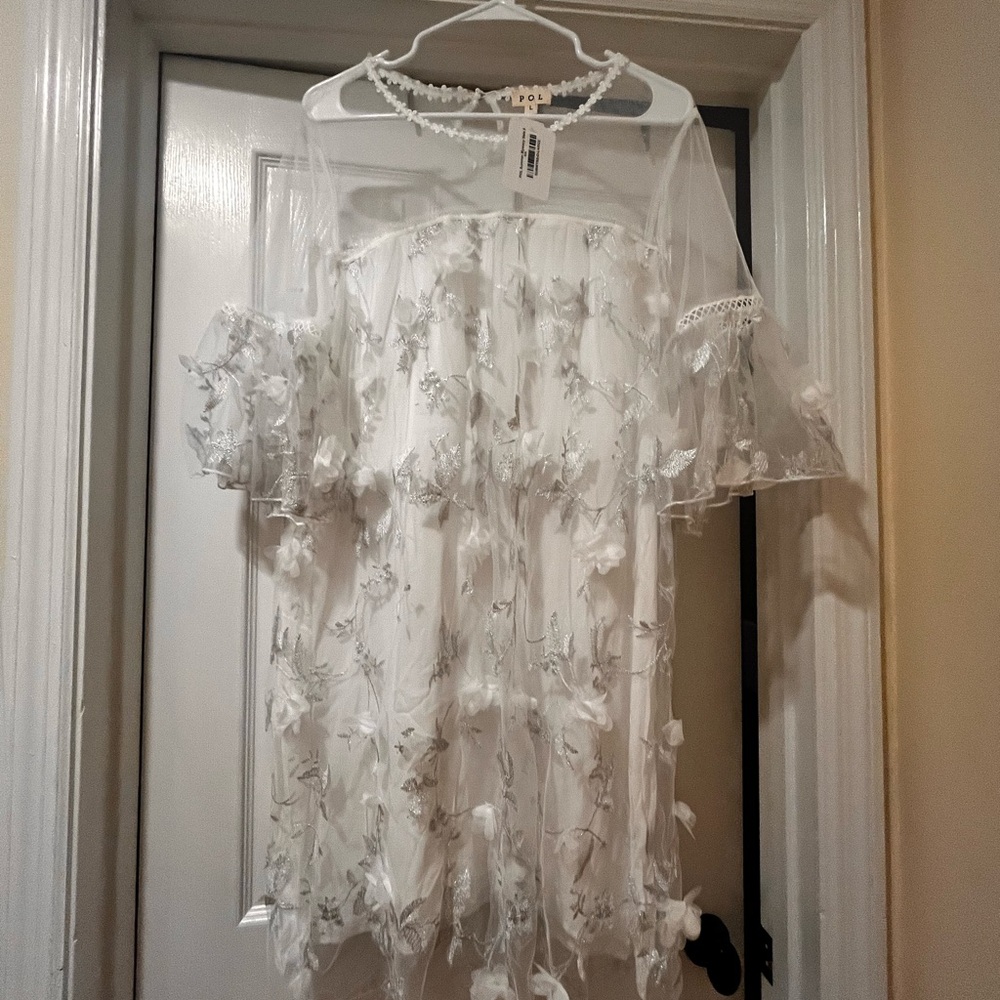 POL White and Lace Dress. Romantic and Feminine